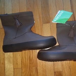 Crocs Kids Girls brown boots size 13